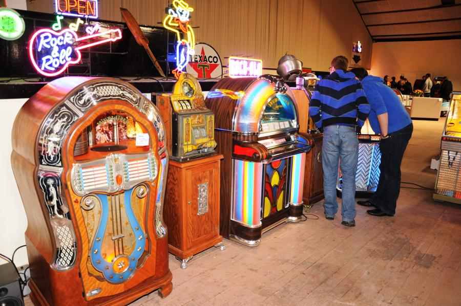 vintage jukeboxes